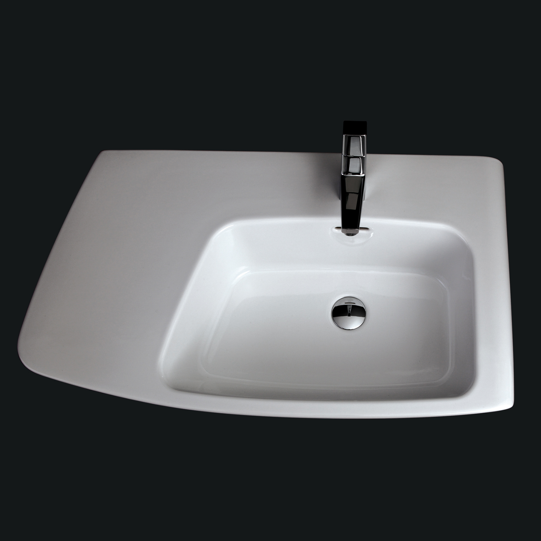 WALL-MOUNTED SINK WITH OVERFLOW,